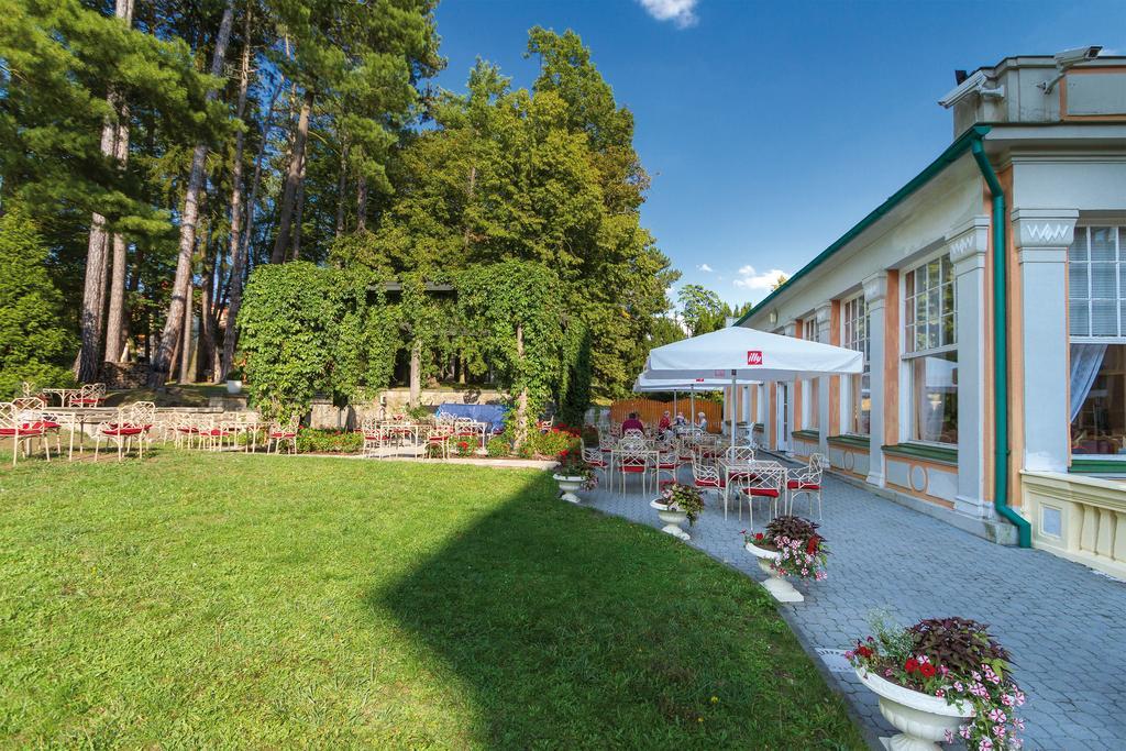 Spa Resort Pawlik-Aquaforum ฟรันทิชโกวี ลาซเน ภายนอก รูปภาพ